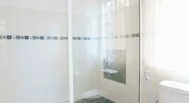 Naibor Villa, Prenota Villa Hotel 3 stelle a Themi, 3*