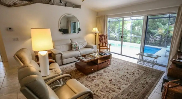 9817 Tonya Ct, Забронировать Отель Бонита-Спрингс Southwest Florida, рядом с Поле для гольфа Бонита Фэйрвейс