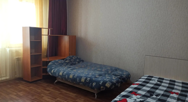 Live with comfort on Alexandra Matrosova Street 32, Reserva ahora Apartamento Hoteles en Krasnoyarsk con aparcamiento, Aparcamiento