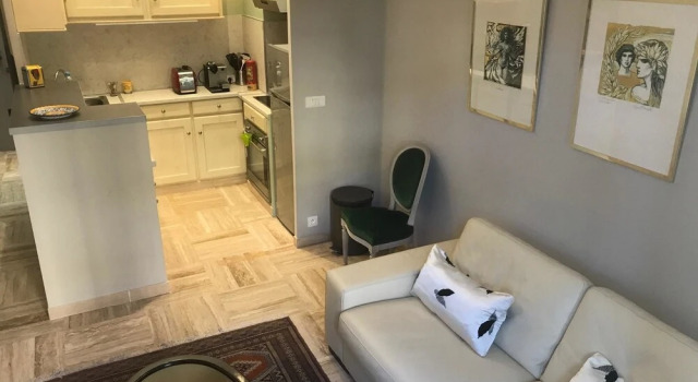 Studio in Nice - 2 km From the Beach, Забронировать Отель Отели Ниццы с парковкой, Парковка
