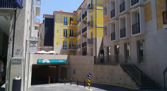 Апартаменты Cardosas Charming with Balconies and AC