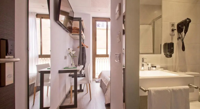 Одноместный номер Standard с красивым видом из окна Hostal Benidorm