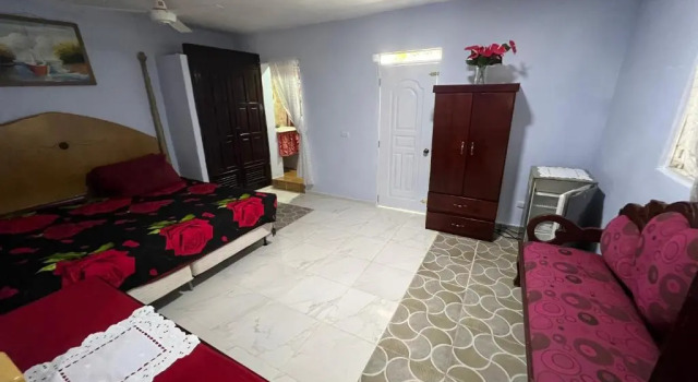 Номер Standard с видом на бассейн Villa Antonia 16