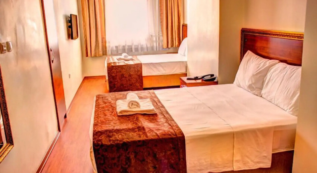 Hotel Real Life