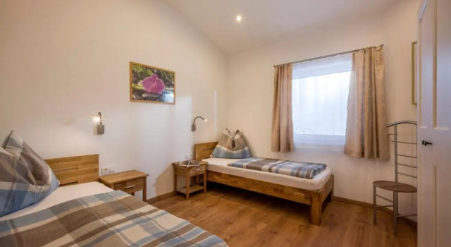 Appartement Helga Pöll, Rezerwuj Apartament Hotele w Tyrol z parkingiem, Parking