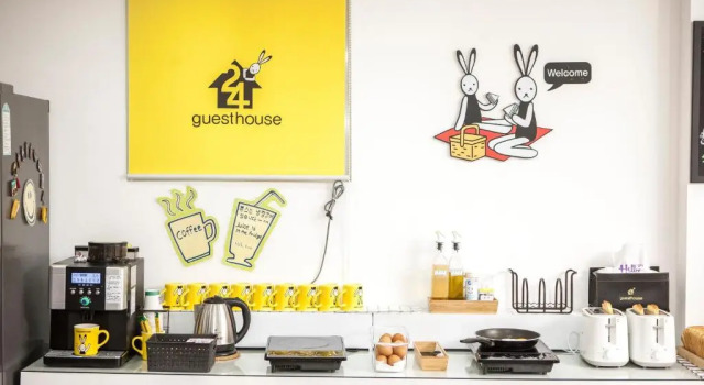Кровать в общем номере (мужской номер) 24 Guesthouse Jeonju