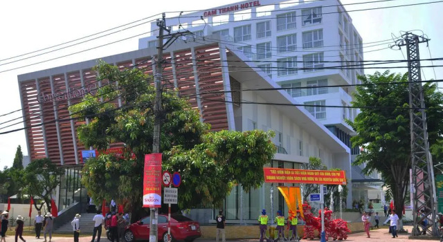 Cam Thanh Hotel, Rezervați Hotel Hoteluri în Quang Ngai cu mic dejun, Mic dejun