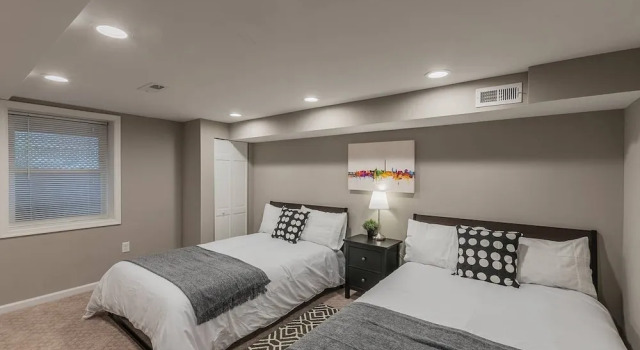 Коттедж Beautiful 3br/2ba House with cozy backyard by CozySuites