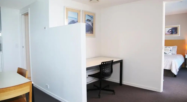 Pelicanstay Surfer Paradise Condo Hotel, Забронировать Отель Отели Голд-Кост 4 звезды, рядом с Пляж Баддс, 4*