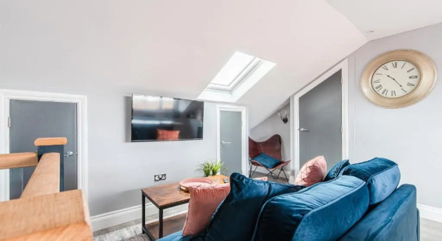 Lovely 2-bed double en-suite with Cathedral views, Забронировать Отель Отели Норидж с парковкой, рядом с Квартал Тумленд, Парковка
