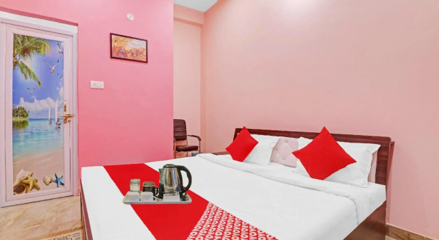 OYO 82792 The VVS Inn