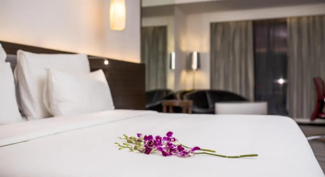 Le Meridien Coimbatore, Varaa Hotelli Irugūr Tamil Nadu