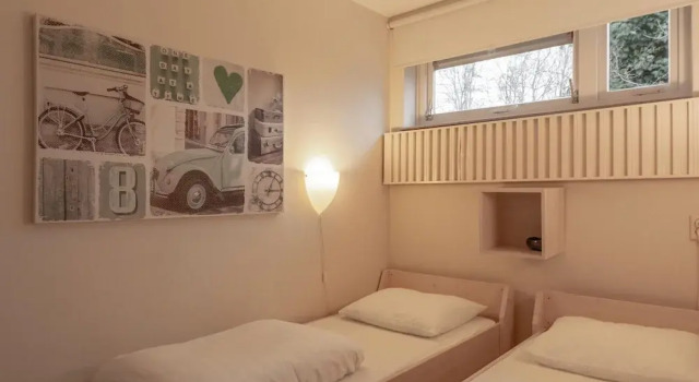 Бунгало Deluxe Holiday Home With a Spacious Garden