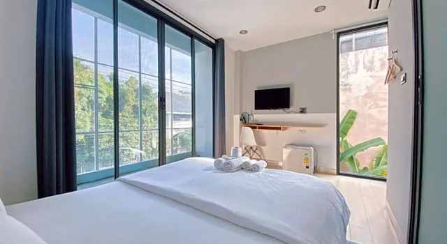 Hlangkha Hostel - หลังคา โฮสเทล, Book Hostel Betong 