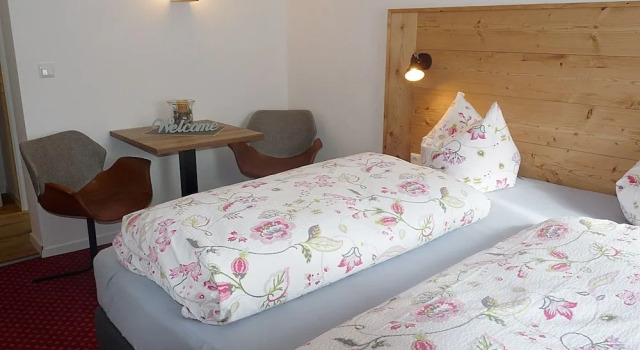 Alpen Gästehaus, Prenota Hotel Bad Kohlgrub Pfaffenwinkel, vicino a Hörnlebahn