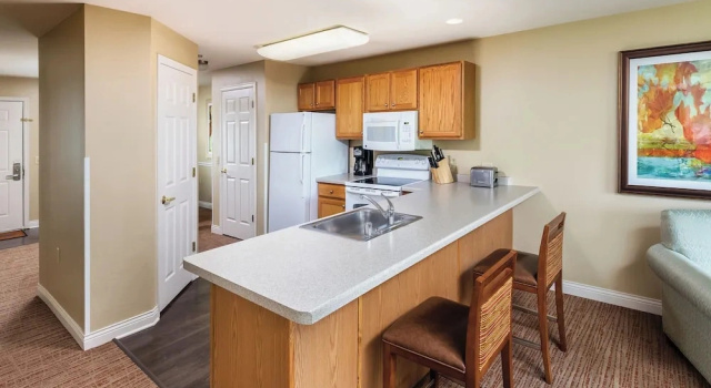 Шестиместный люкс Deluxe с 2 комнатами Club Wyndham Tamarack