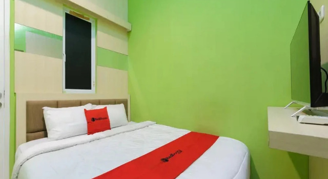 RedDoorz near Stasiun Palmerah, Book Hotel Palmerah Jakarta, near Binus University