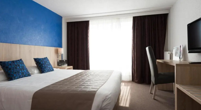 Двухместный номер Standard с видом на город Brit Hôtel De Locéan
