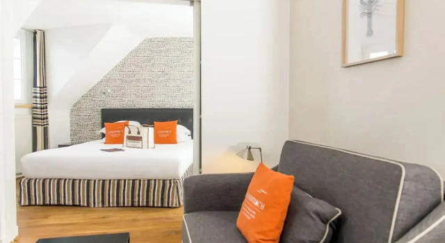 Двухместный номер Standard с видом на море Hôtel La Baie des Anges, son SPA marin & sa piscine couverte