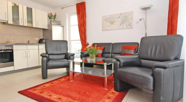 Апартаменты strandnahe FeWo mit 2 Schlafzimmern und Balkon, Königin Augusta, Binz