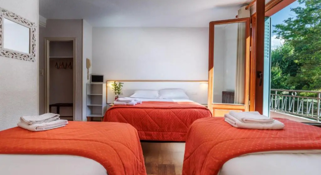 Standart dört kişilik oda Hôtel Saint Clair