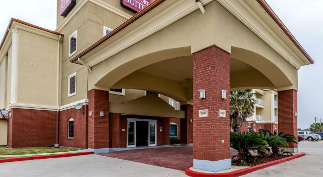Comfort Suites Galveston Cruise Port Area – Beachside
