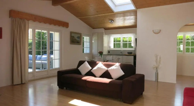 Jade B&B, Prenota Bed & breakfast Port-Valais Canton Vallese