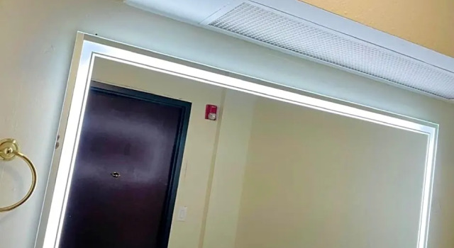 Люкс Deluxe Quality Inn & Suites Lafayette