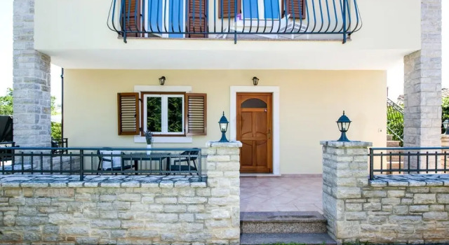 Villa Francesco - Four-bedroom Apartment