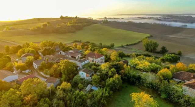 Barbonvielle Astaffort, Prenota Bed & breakfast Hotel a Aquitania con parcheggio, Parcheggio