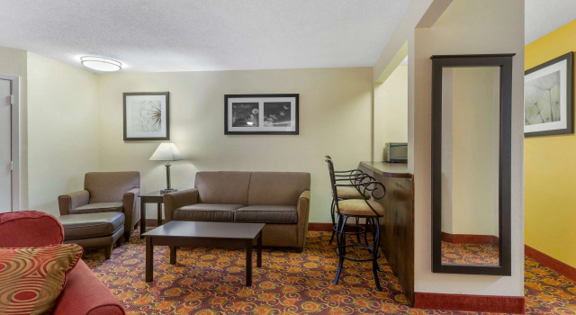 Четырёхместный люкс Best Western Benton Inn