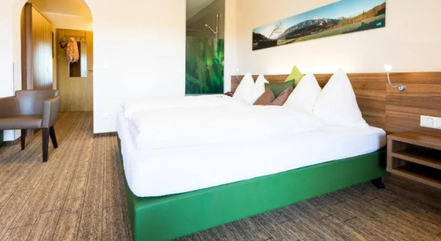 Hotel Aichingerwirt, Book Hotel Mondsee Mondseeland