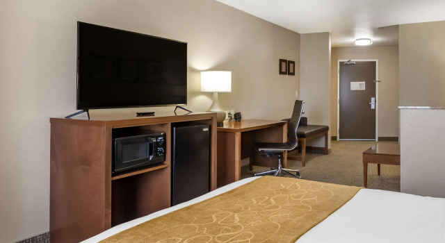 Двухместный номер Business Comfort Suites Coralville I-80