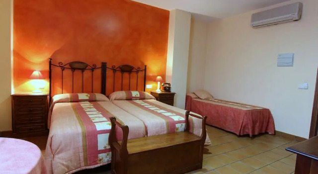 Трёхместный номер Standard Hotel Rural Hojaranzos