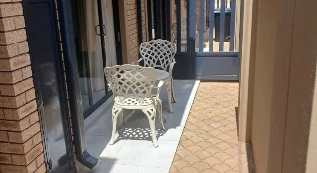 Апартаменты Standard Camelot Guest House & Apartments