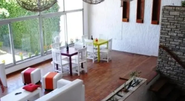 Coloria Hostel, Забронировать Хостел Отели Сальта с парковкой, рядом с La Merced Church, Парковка