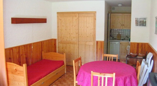 RESIDENCE ETALE  La Clusaz  4 PERS, Забронировать Отель Ла-Клюза Лыжный курорт на озере Анси
