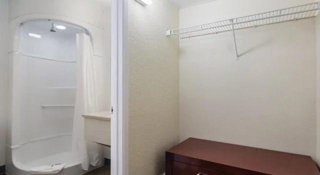 Standard Zimmer Rodeway Inn Greeley