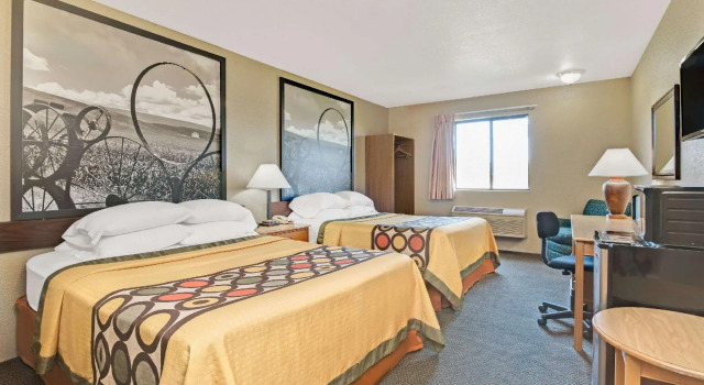Четырёхместный номер Standard Super 8 by Wyndham Spokane/West