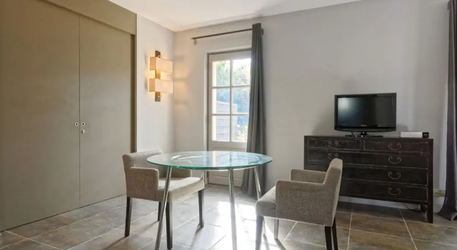 Debussy Private Apartment Privé, Забронировать Апартаменты/квартира Мерёй Буш-дю-Рон
