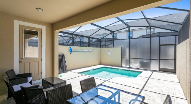 Вилла Luxury Town Home With Splash Pool in Solara Resort
