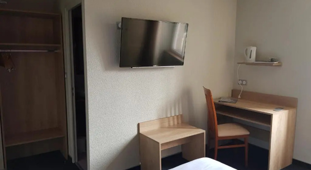 Hôtel Jeanne D'Arc, Rezervasyon Otel Lozère otoparklı oteller, Otopark