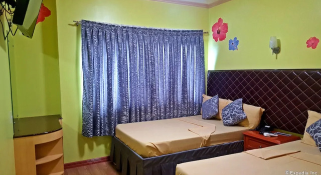 Номер Standard C & L Suites Inn