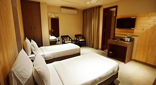 Hotel Maplewood Premier Haldwani, Rezervovat Hotel Haldwāni Uttarakhand