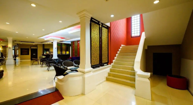RedDoorz Plus Ruen Rattana Resort, Забронировать Курортный отель Отели Нонтхабури с парковкой, Парковка