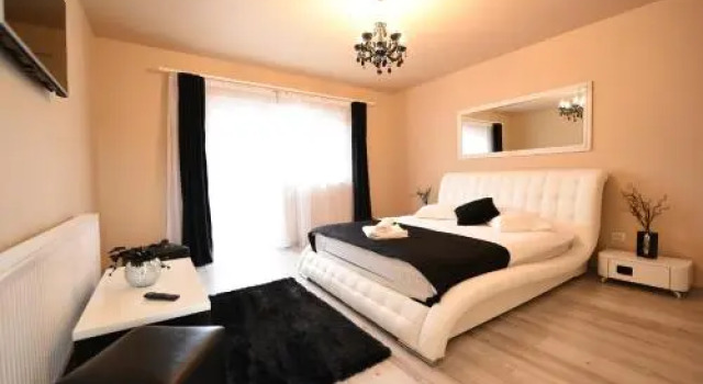 Vila Nicole, Rezervovat Hotel Hotely v Hunedoara s parkováním, Parkování