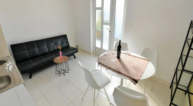 Апартаменты c 1 комнатой с балконом и с видом на море Apartments Helena