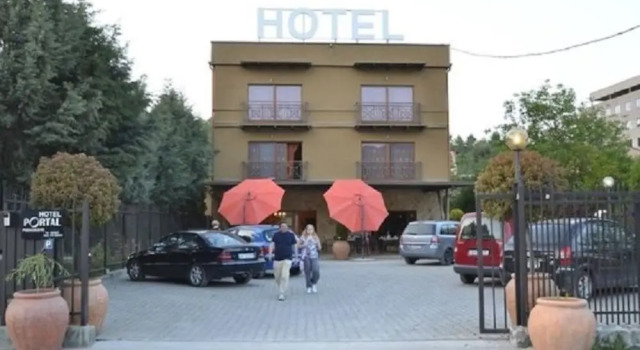 Hotel Portal, Varaa Hotelli Skopje Makedonia