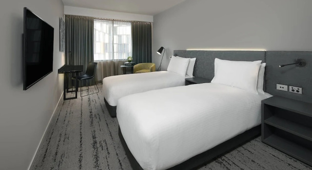 Номер Superior с балконом Courtyard by Marriott Brisbane South Bank