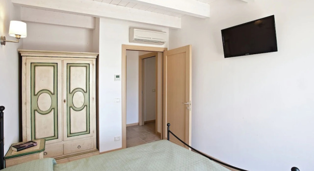 Modern Eco-Friendly Apartment Steps Away From the Sea And Nature